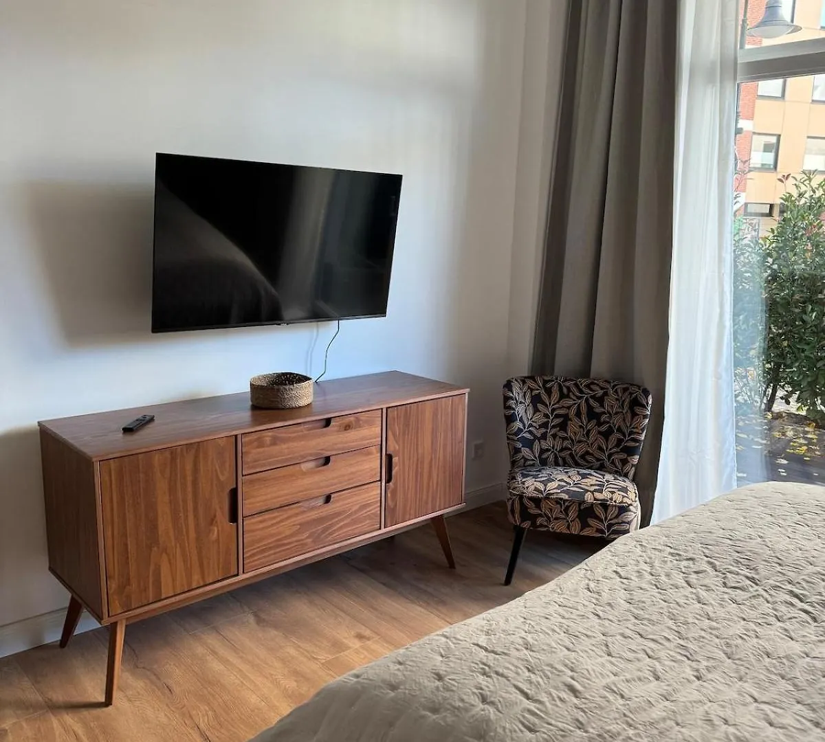 Central Chic Designer Apartment بريمين